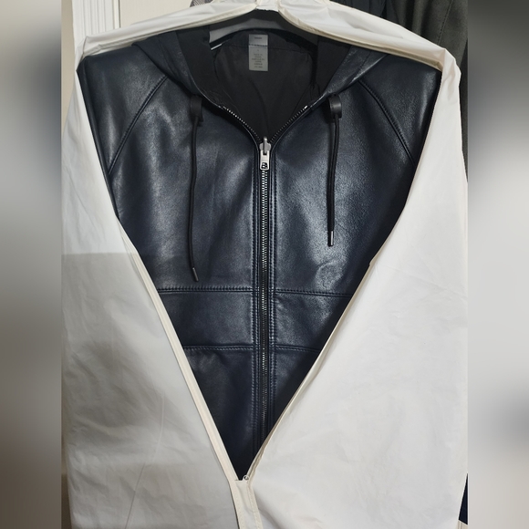 For MEN BRAND NEW COACH? IT IS A NEW LEATHER TRAINER JACKET. (MEDIUM) BLACK - Picture 4 of 8